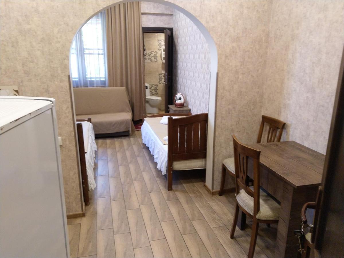 Old Tbilisi Tsiskari Apt Buitenkant foto