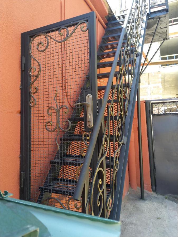 Old Tbilisi Tsiskari Apt Buitenkant foto